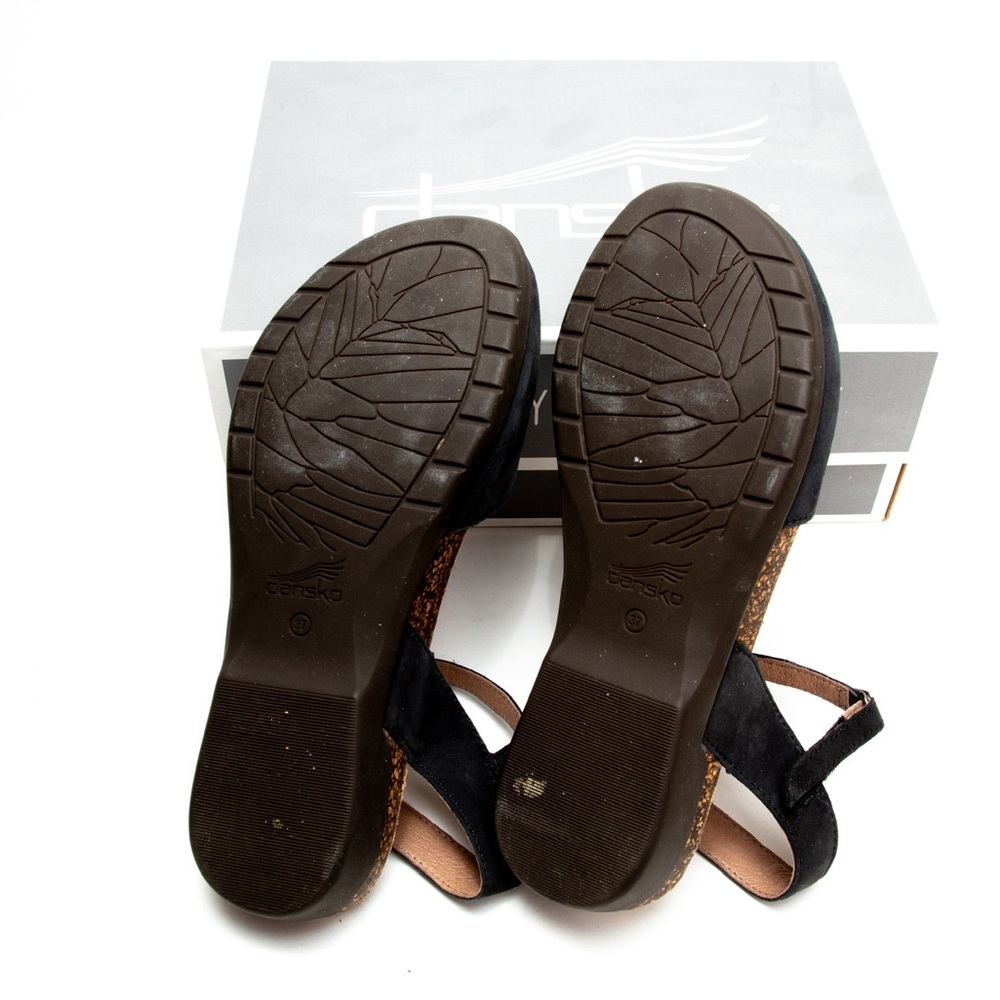 Dansko Scotchguard Women's Black Flats - Picture 2 of 8